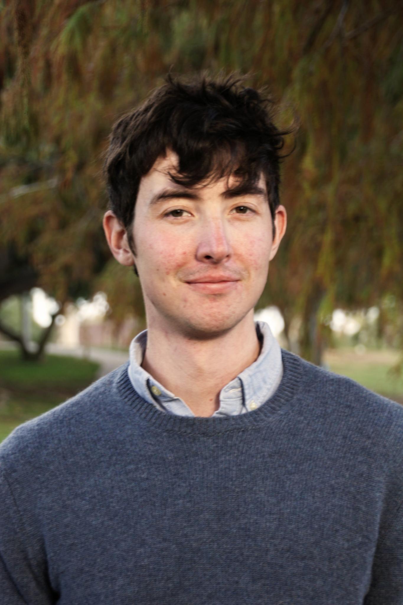 Headshot photo of Evan Johnson